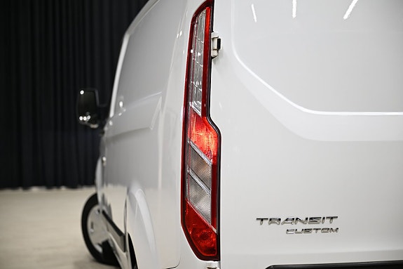 Ford Transit Custom 11 of 30