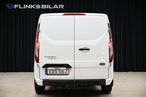 Ford Transit Custom 10 of 30