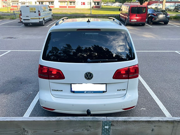 Volkswagen Touran 5 of 8