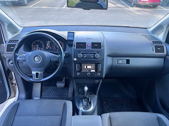 Volkswagen Touran 7 of 8