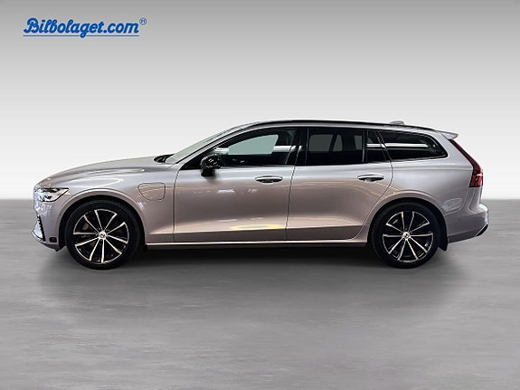 Volvo V60 2 of 5