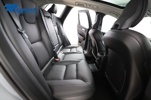 Volvo XC60 10 of 25