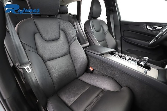 Volvo XC60 6 of 25