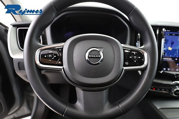 Volvo XC60 13 of 25