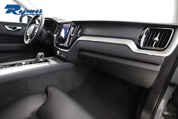 Volvo XC60 5 of 25