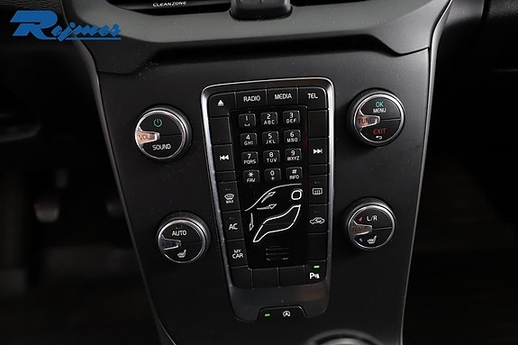 Volvo V40 12 of 27