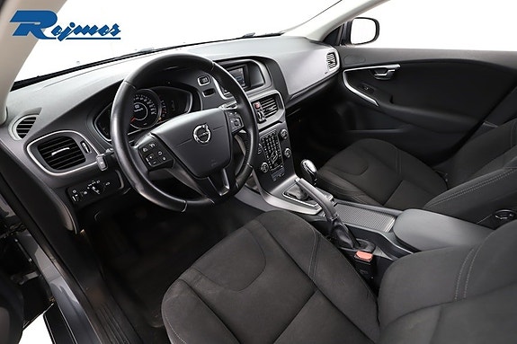 Volvo V40 5 of 27