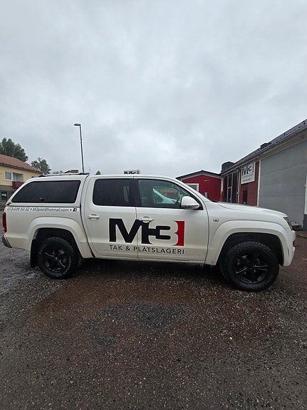 Volkswagen Amarok 2 of 4