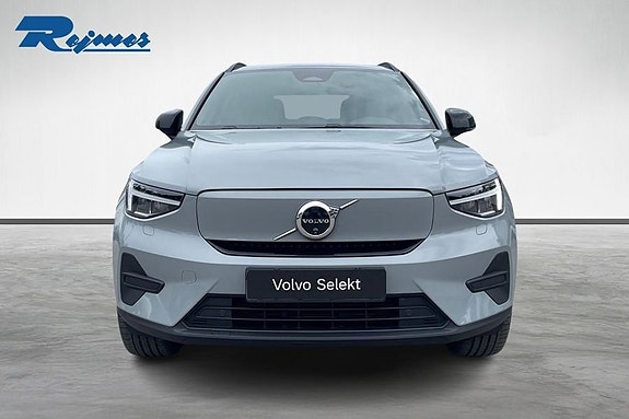 Volvo EX40 4 of 21