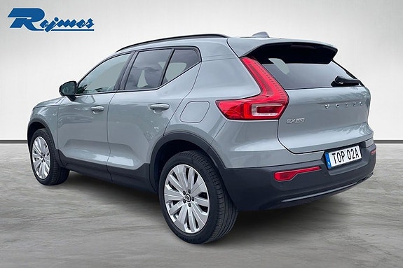 Volvo EX40 3 of 21