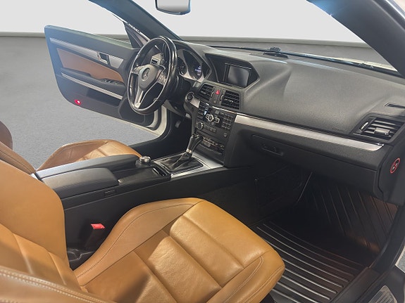 Mercedes-Benz E250 9 of 11