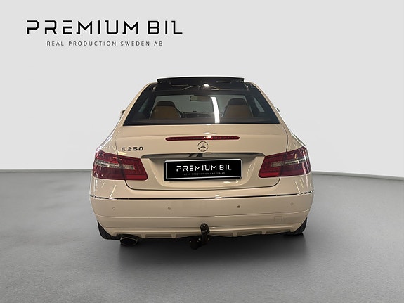 Mercedes-Benz E250 8 of 11