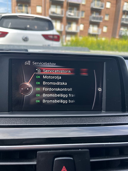 BMW 320d 9 of 21