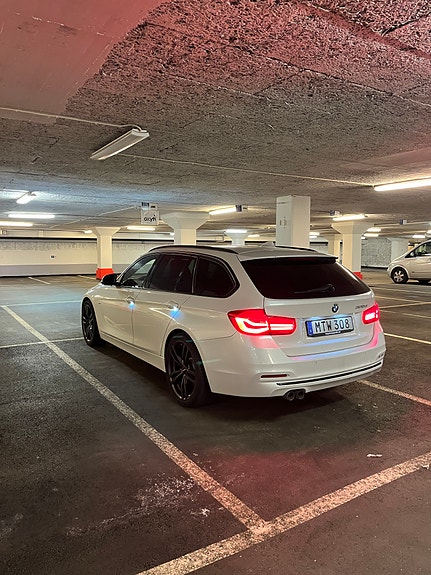 BMW 320d 3 of 21