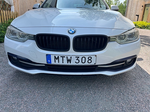 BMW 320d 6 of 21