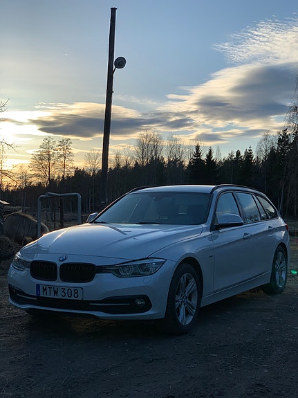 BMW 320d 18 of 21