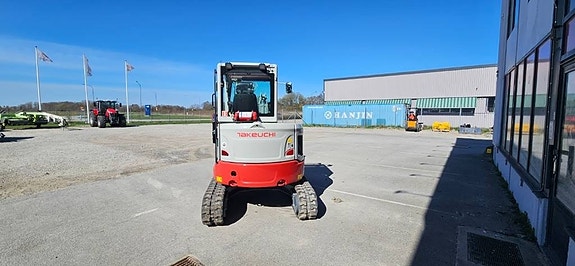 Takeuchi TB 335 R 8 of 9
