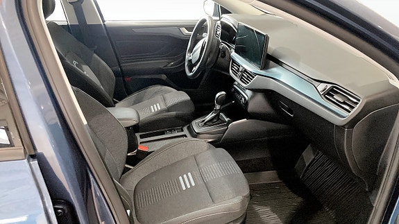 Ford Focus 3 of 9