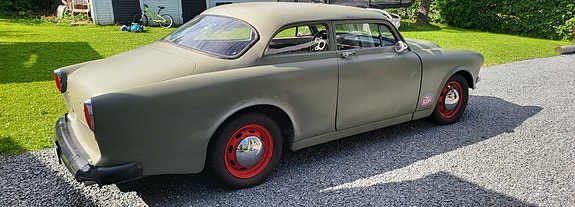 Volvo Amazon 4 of 5