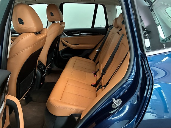 BMW X3 11 of 16