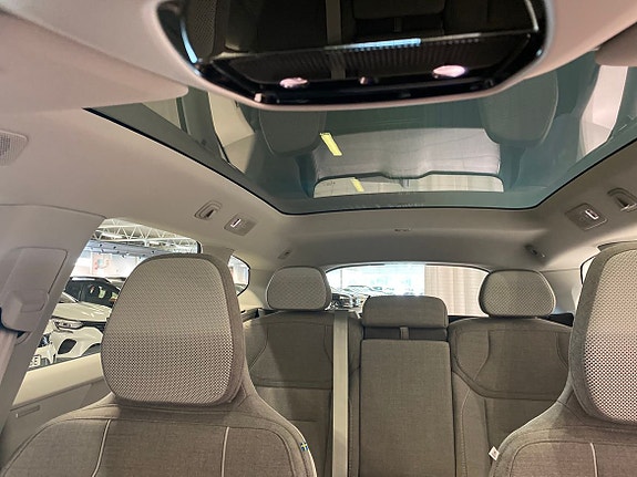 Volvo EX60 13 of 15