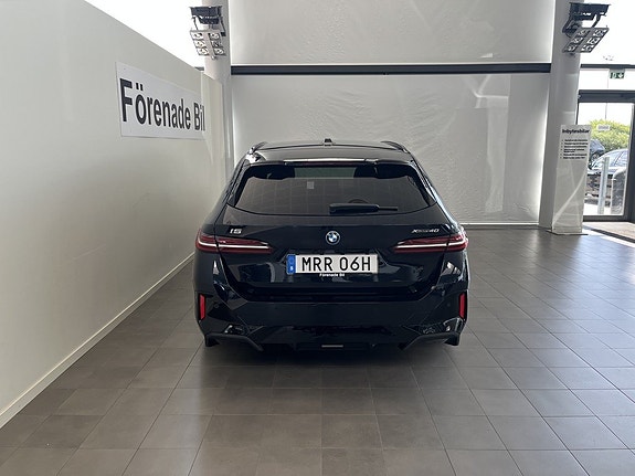BMW i5 14 of 16
