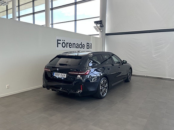 BMW i5 15 of 16