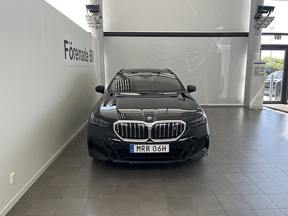 BMW i5 2 of 5