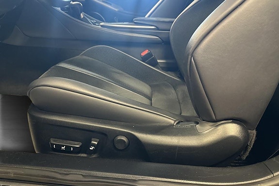 Lexus RC-F 11 of 17