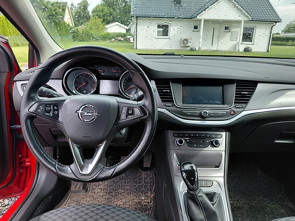 Opel Astra 2 of 4