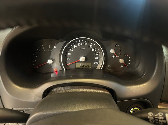 Kia Carnival 12 of 12