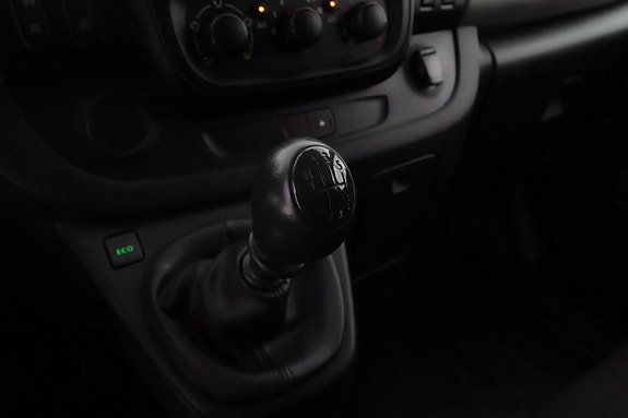 Renault Trafic 16 of 22