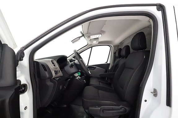 Renault Trafic 10 of 22