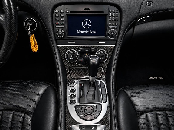 Mercedes-Benz SL63 11 of 12