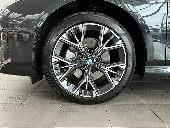 BMW 120 4 of 14