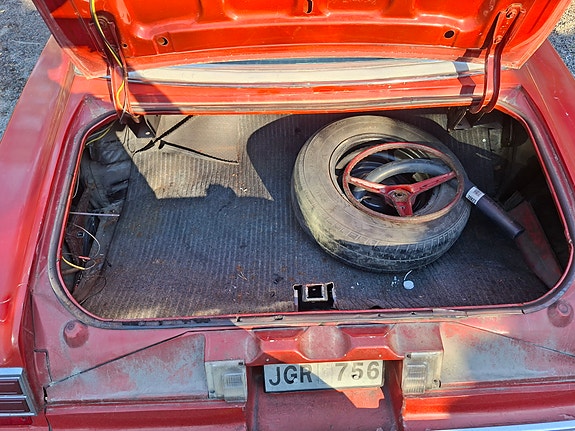 Pontiac LeMans 5 of 5