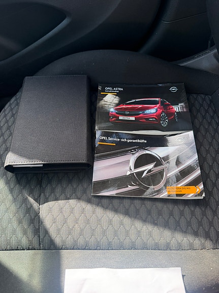 Opel Astra 9 of 11