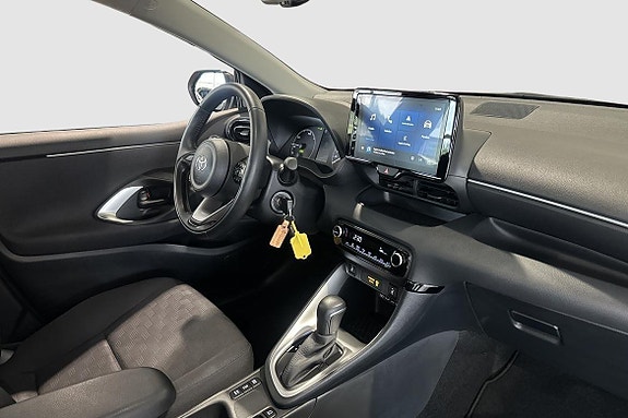 Toyota Yaris 7 of 17