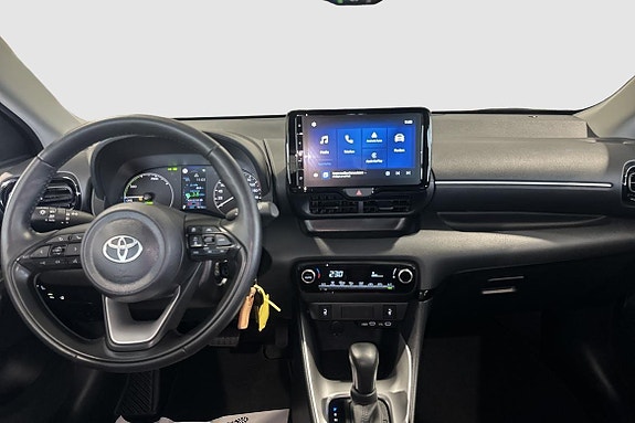 Toyota Yaris 10 of 17