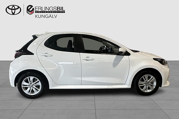 Toyota Yaris 14 of 17