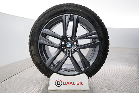 BMW i4 25 of 27