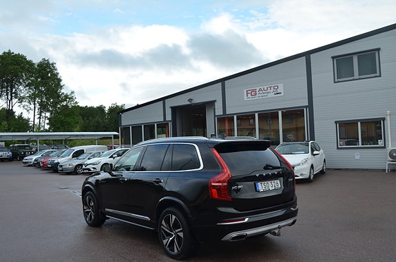 Volvo XC90 4 of 5