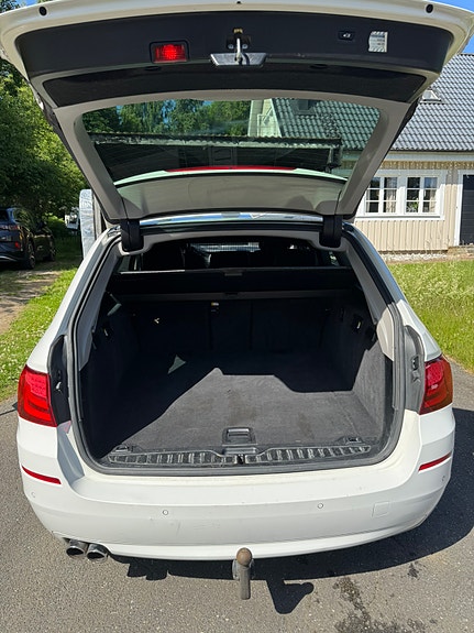 BMW 520d 5 of 8