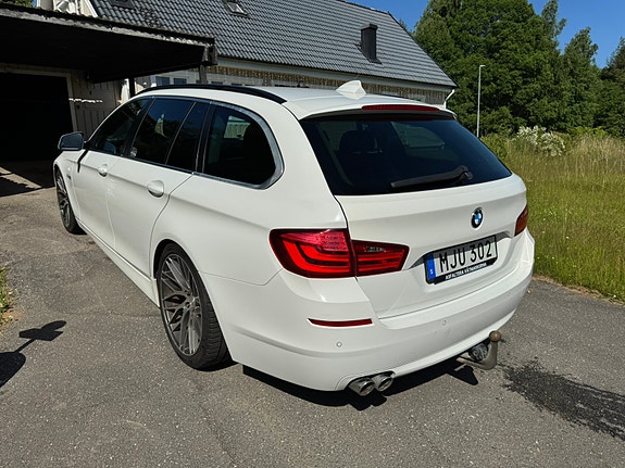 BMW 520d 4 of 8