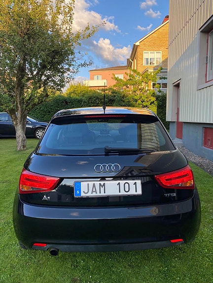 Audi A1 3 of 5