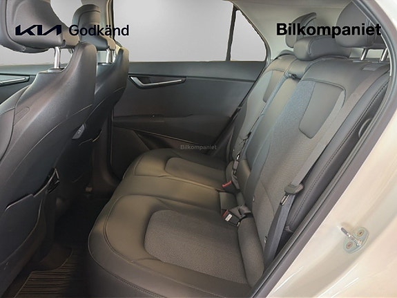 Kia Niro 10 of 14