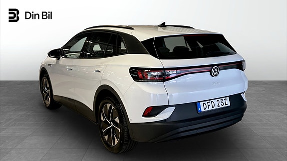 Volkswagen ID.4 3 of 5