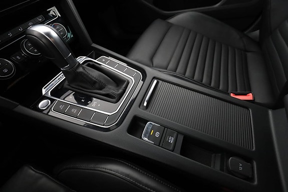 Volkswagen Passat Alltrack 25 of 30