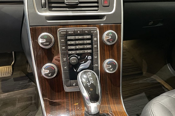 Volvo V60 17 of 22