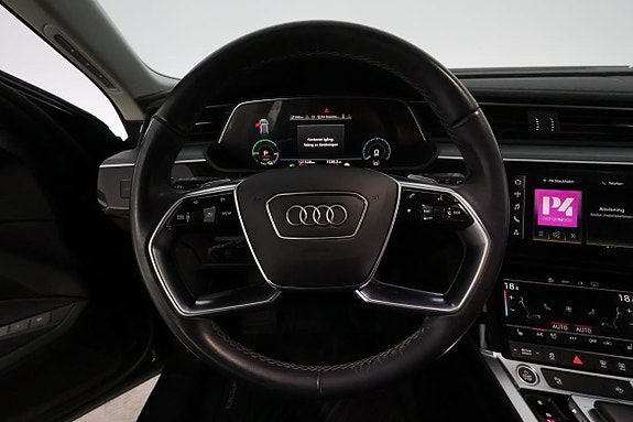 Audi Q8 15 of 30